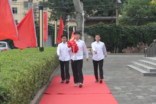 升旗手,、護(hù)旗手